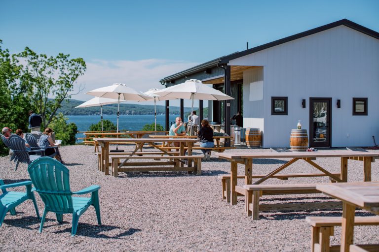 Weisvineyard1 768x512