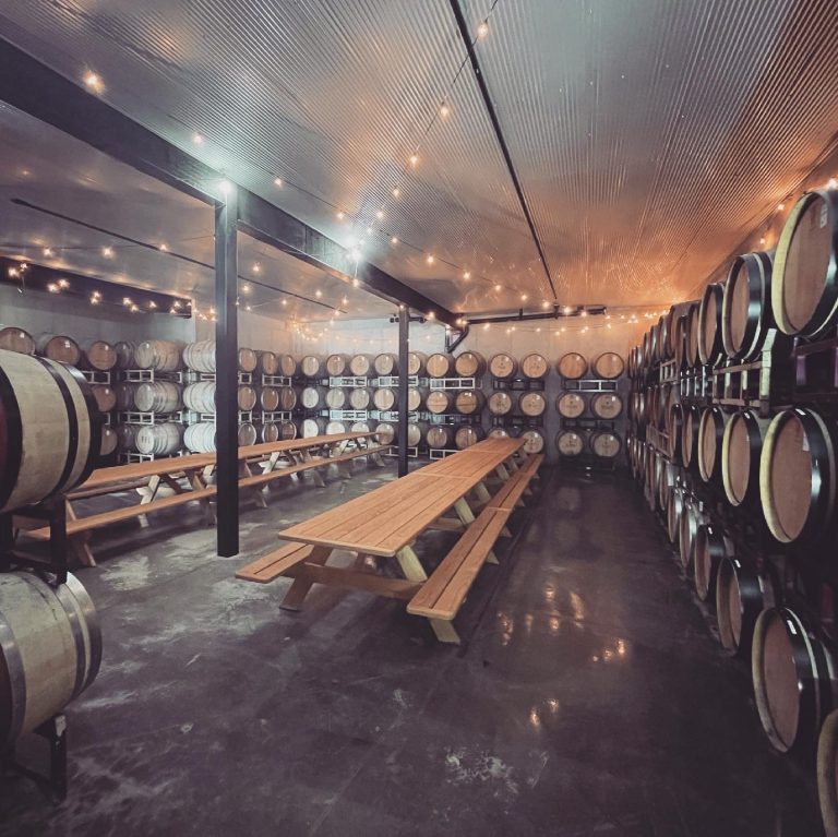 Weisvineyard2 768x767